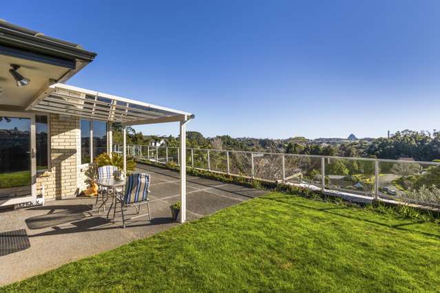 GENEROUS FLOOR PLAN & OFF-STREET PARKING
