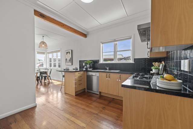 327 Botanical Road West End_1