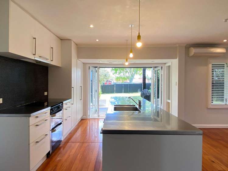 18 Williamson Avenue Belmont_4