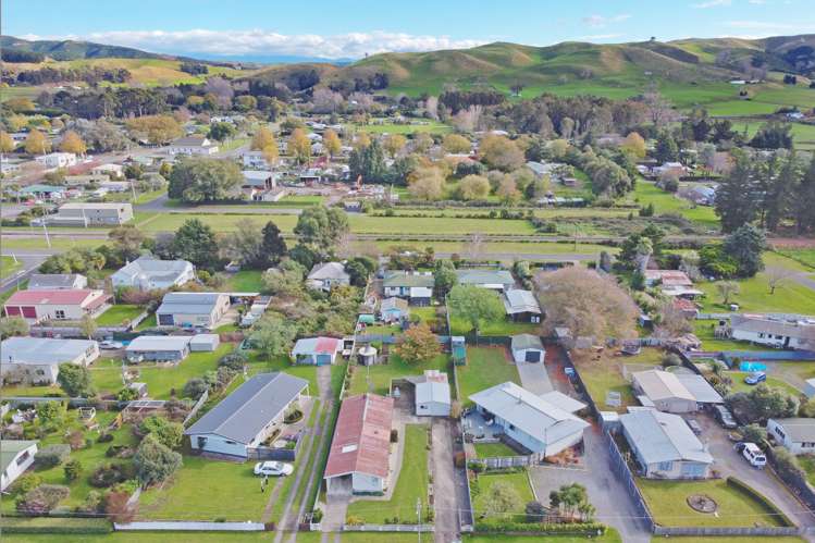 9 Russell Street Otane_17