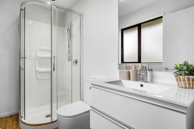 167 Faringdon Boulevard Rolleston_6