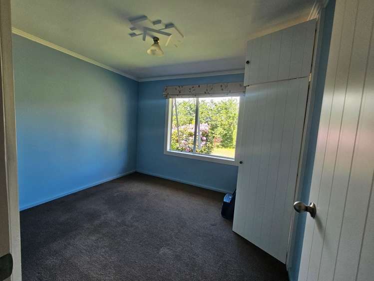 88 Howell Road Totara Valley_5