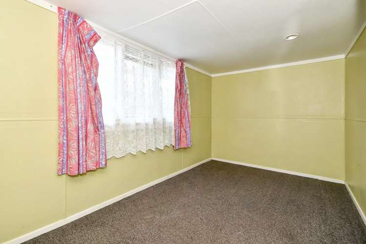33 Thomas Road Mangere_13