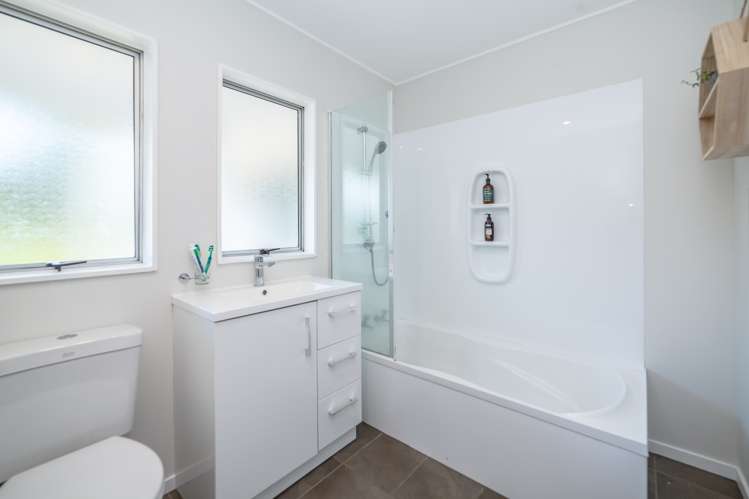 70 Woodward Street Featherston_10