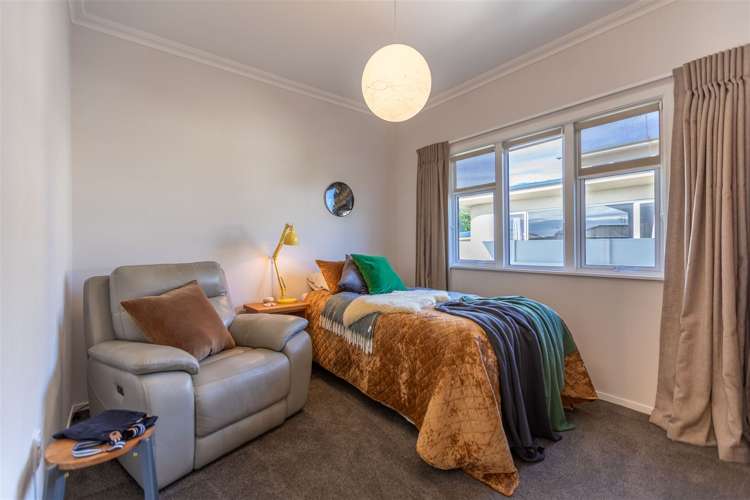 58 Menin Road Onekawa_14