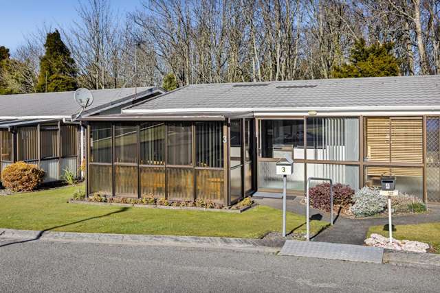 Peaceful Riverside Retreat at Maryann Village