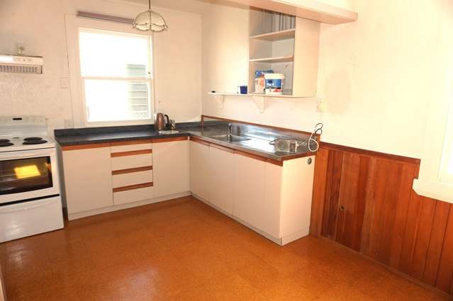 64 Hirini Street Kaiti_4