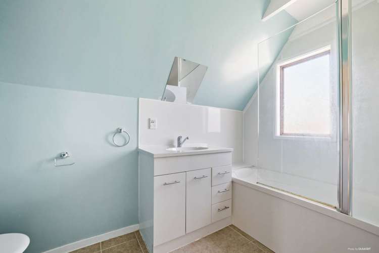 2/16 Portobello Place Torbay_6