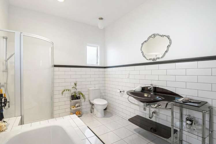 1/18 Gladstone Road Northcote_14
