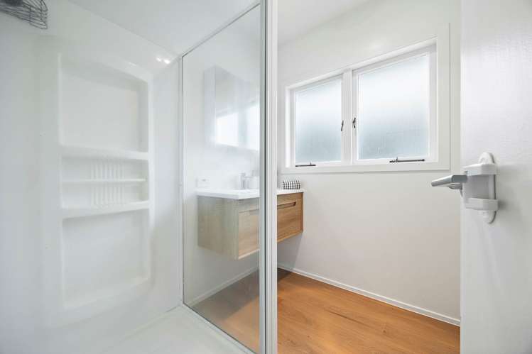 21 Howard Hunter Avenue St Johns_16