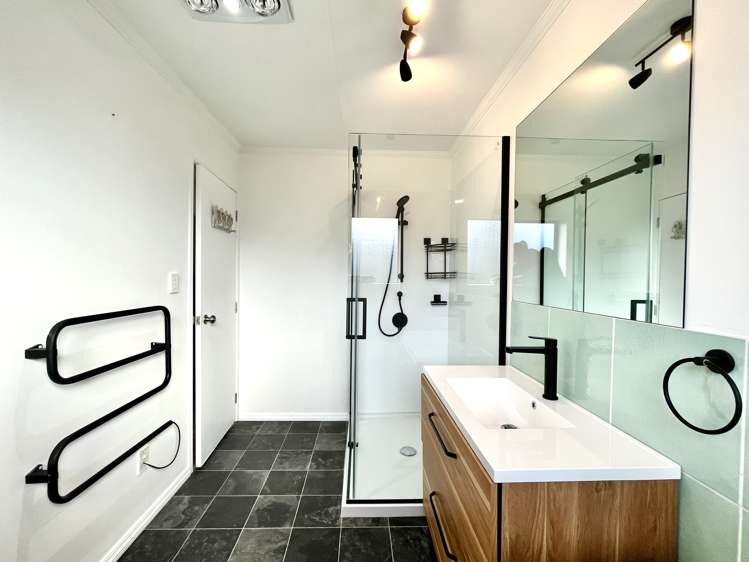 1 Forest Glen Orewa_4