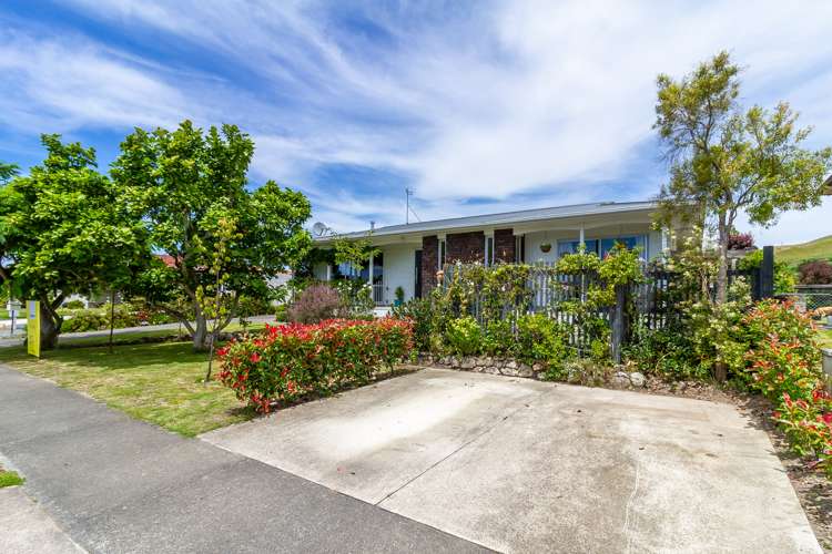 42 Trigg Crescent Taradale_16