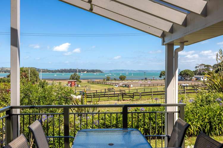 49 Tahatai Road Oneroa_12