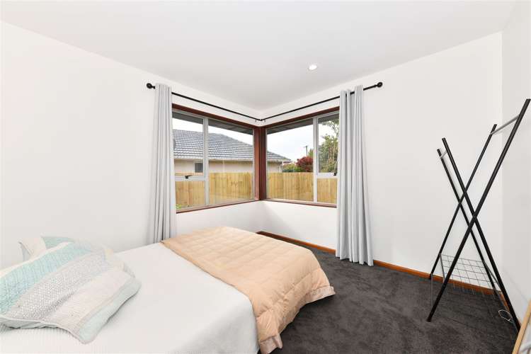 42 Trafford Street Harewood_11