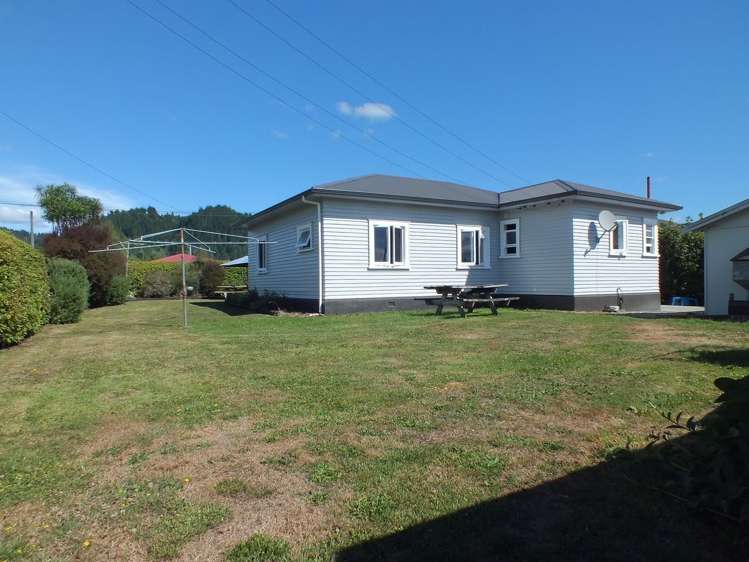 6 Ranft Street Reefton_17