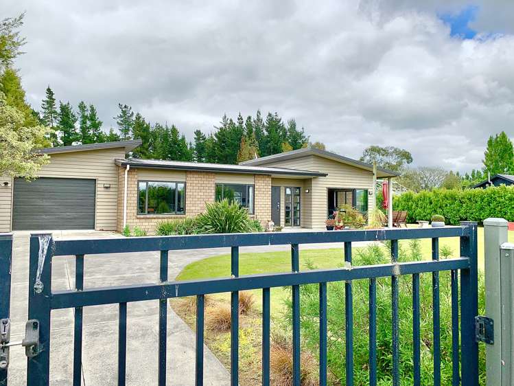 8 Latham Stubbs Crescent Waipawa_24