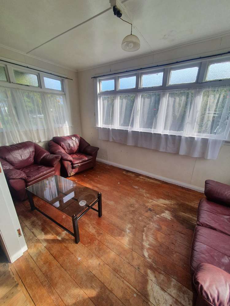 70 Blake Street Waitara_2