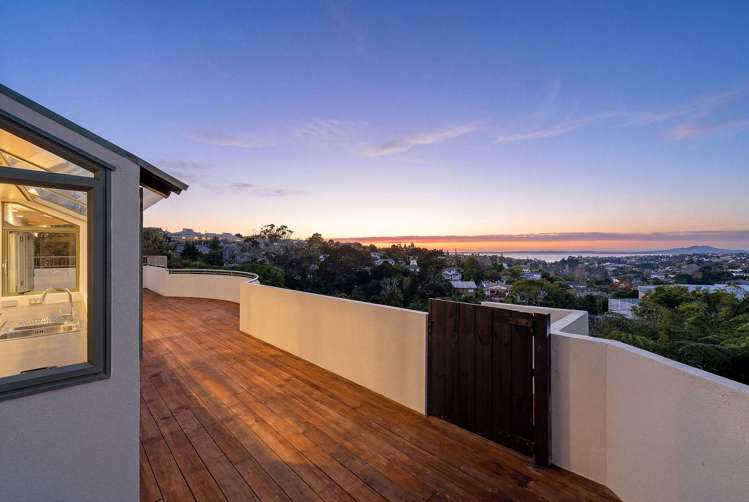 825 East Coast Road Browns Bay_16
