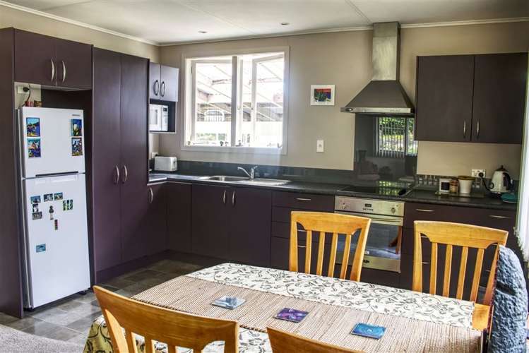 102 Laurie Lane Thames_5