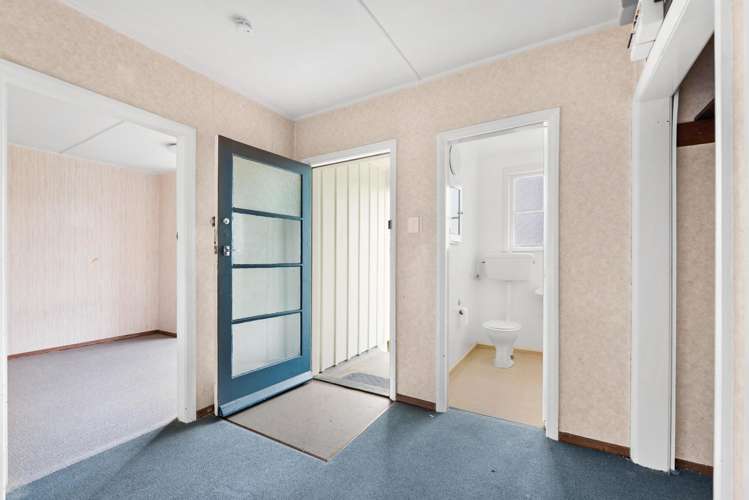 16 and 18 Churchill Avenue Gore_14