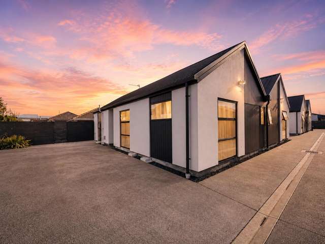 Single-Level Living, Minutes from the City