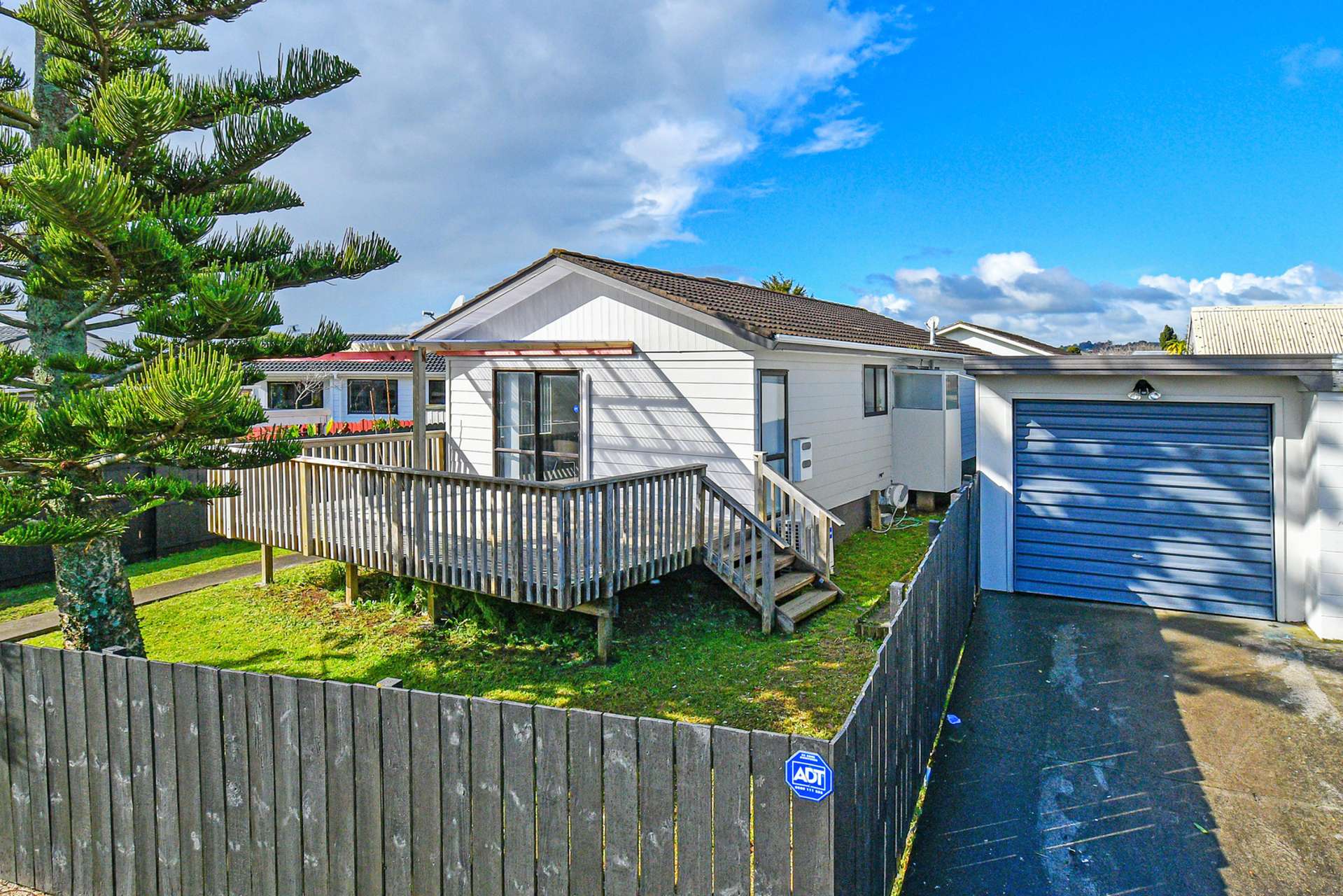 2/1 Coombe Avenue Otara_0