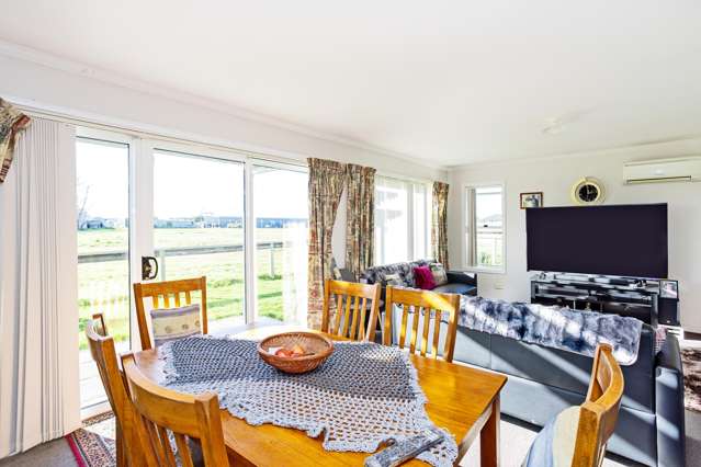 87 Lothian Crescent Strathern_4