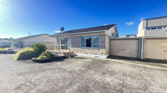 Comfortable & Convenient 2-Bedroom Unit 6 & 8 for rent