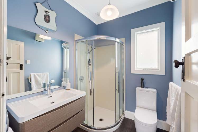 29 Frankleigh Street Somerfield_17