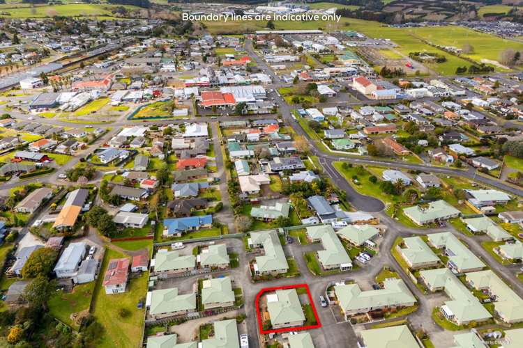 41/8 Village Place Tuakau_11