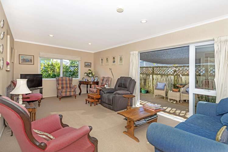15/690 Gladstone Road Te Hapara_2