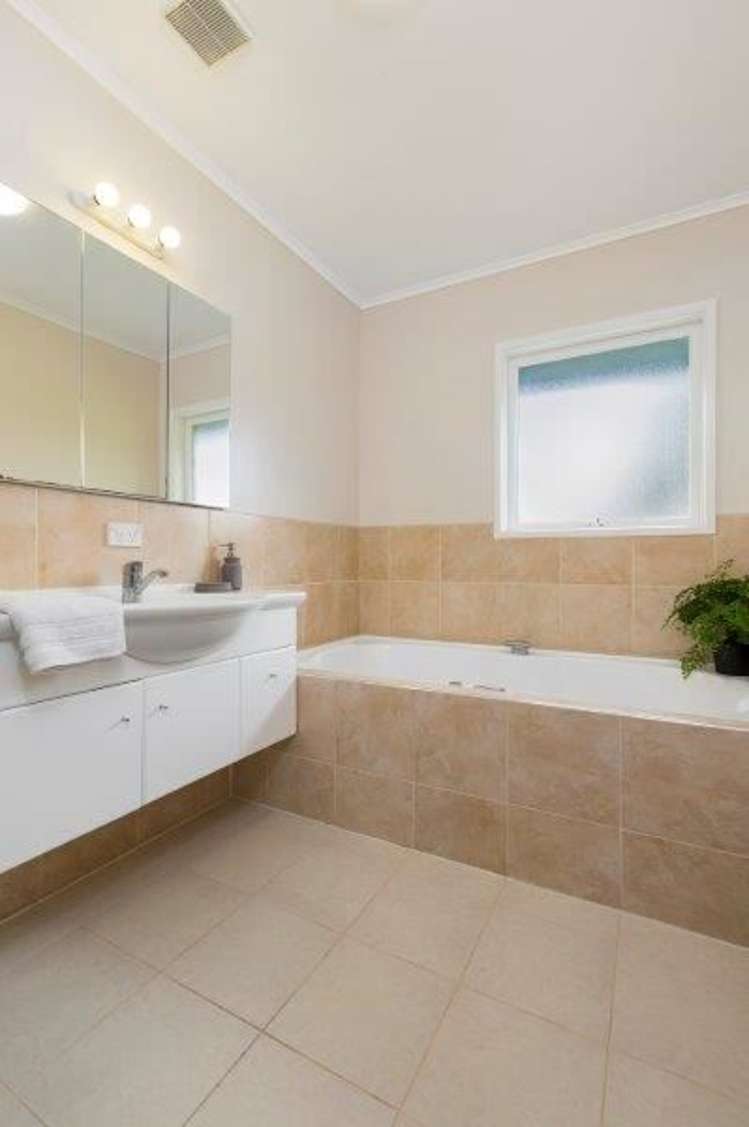 111 Landscape Road Mount Eden_13