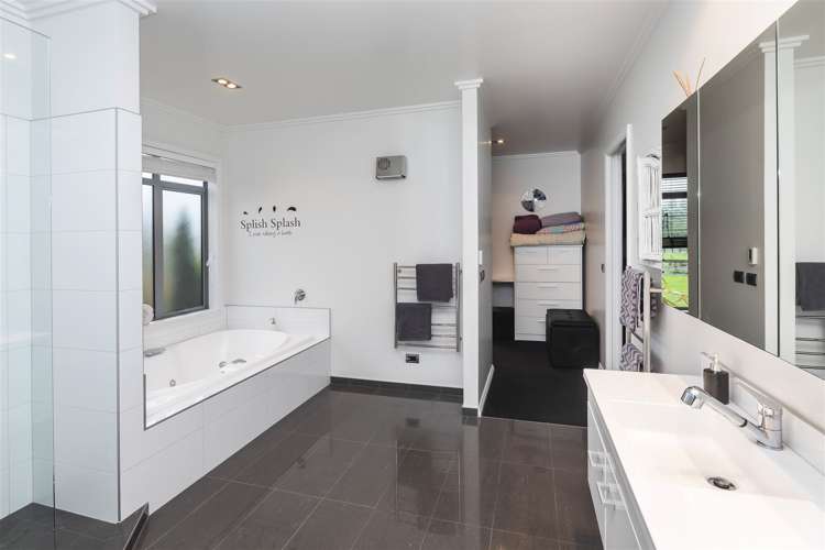 220 Lower Styx Road Bottle Lake_17