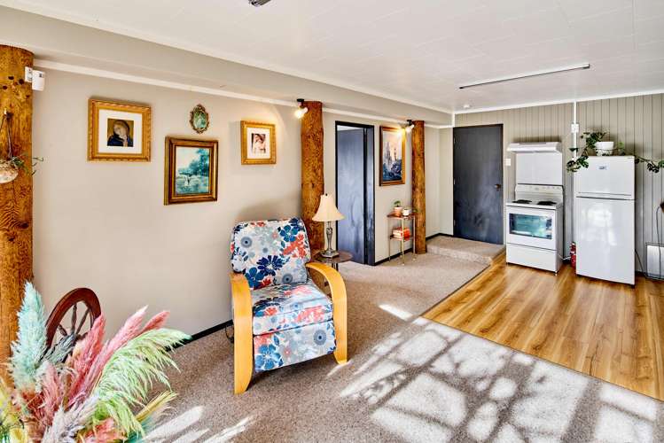 9 Kenef Road Paremata_13