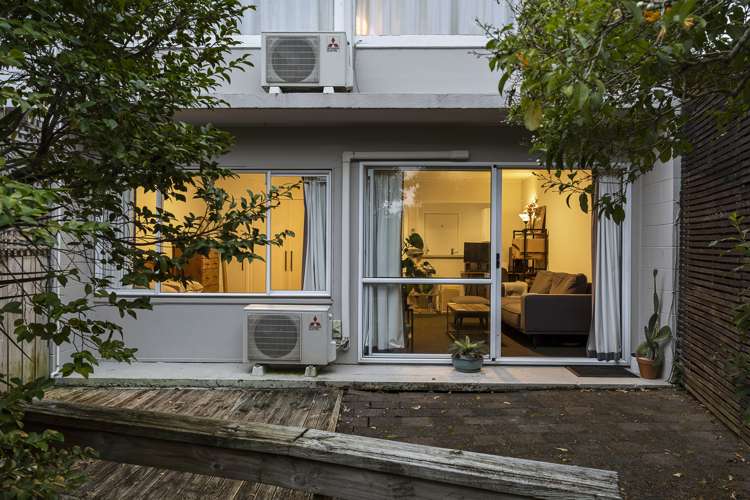 1/7 Western Springs Road Morningside_8