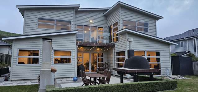 Grand Panoramic Estate in Prestigious Churton Park