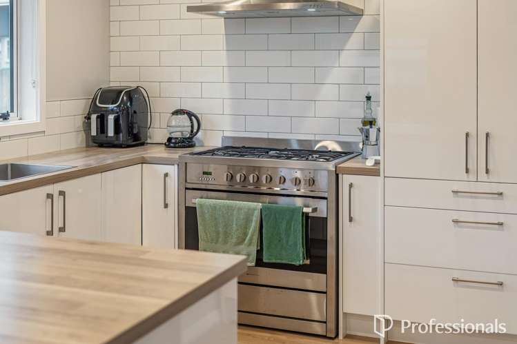2 Short Street Wainuiomata_4