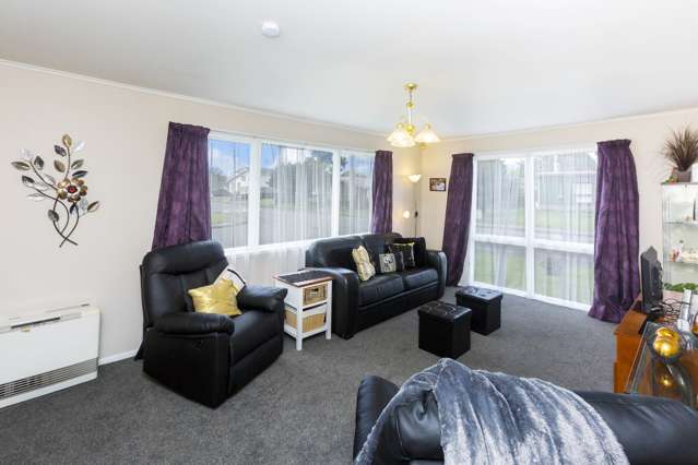 1 Moehau Grove Trentham_2