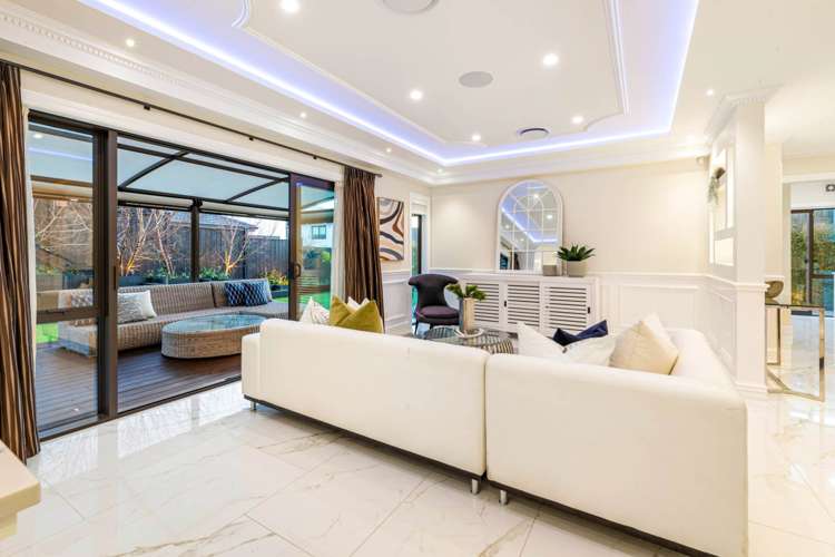 49 Matahae Drive Flat Bush_9