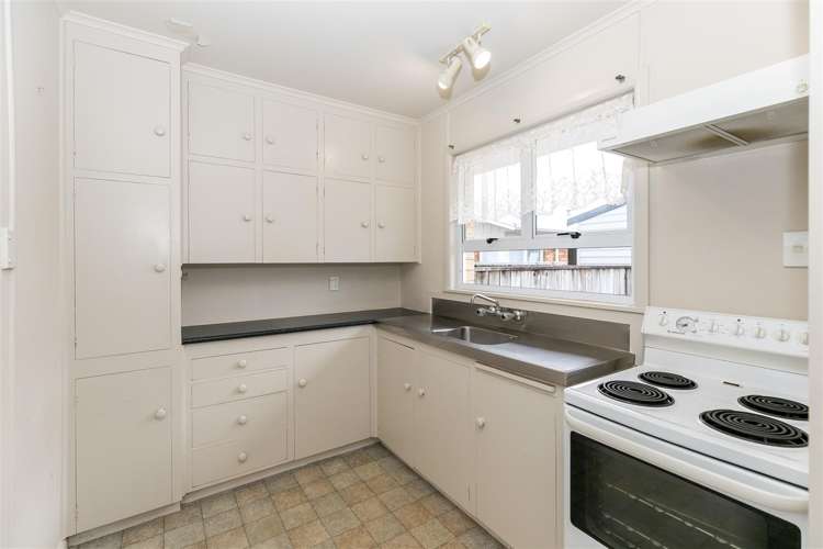 10 Albert Street Hamilton East_28