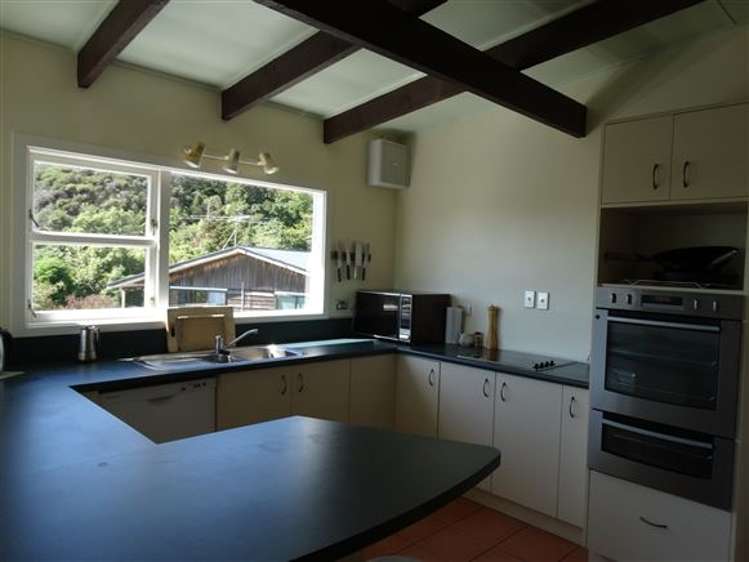 53 Holland Street Wainuiomata_6