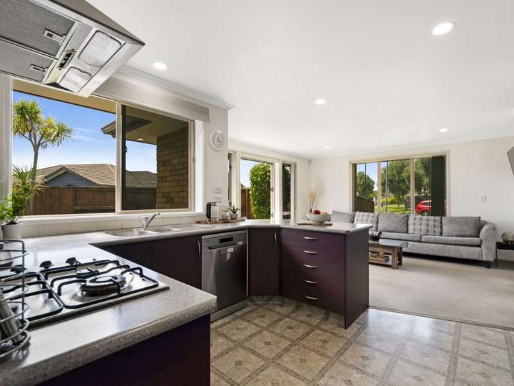 14 Carrington Drive Papamoa_4