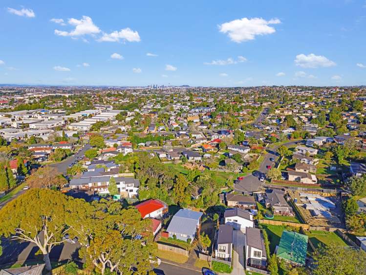 6 Jenanne Place Totara Vale_19