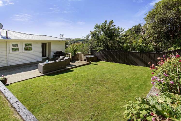 37 Sunrise Boulevard Tawa_22