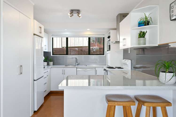 1/70 Ngamotu Road Hilltop_2