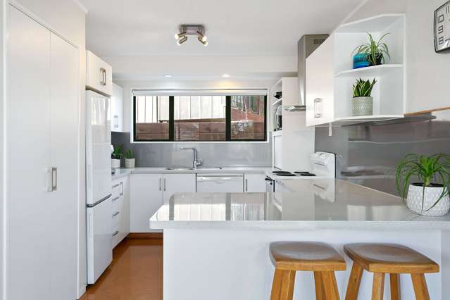 1/70 Ngamotu Road Hilltop_2