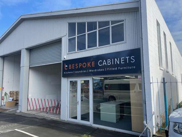 Modern Industrial Premises 393m2