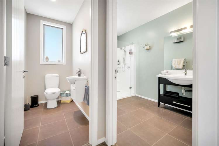 354 Bridge Valley Road Wakefield_13