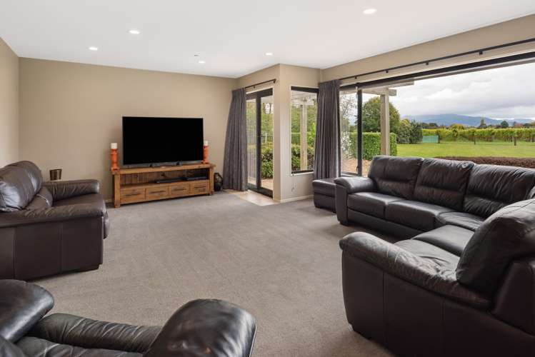 16 Bishell Lane Burleigh_3