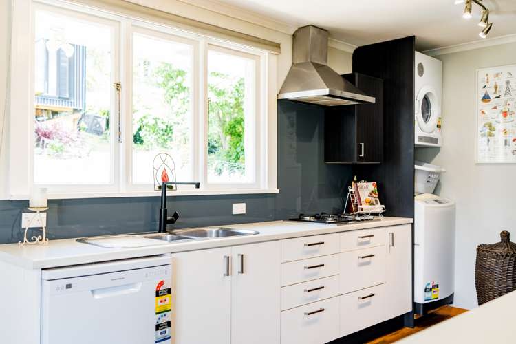 96 Hocken Street Kenmure_14